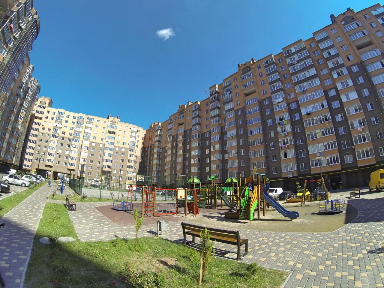 Apartamienty V "Riezidientsii-8" Vinnytsia Exterior foto